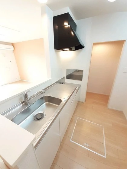 アルモニ-・ウメカ