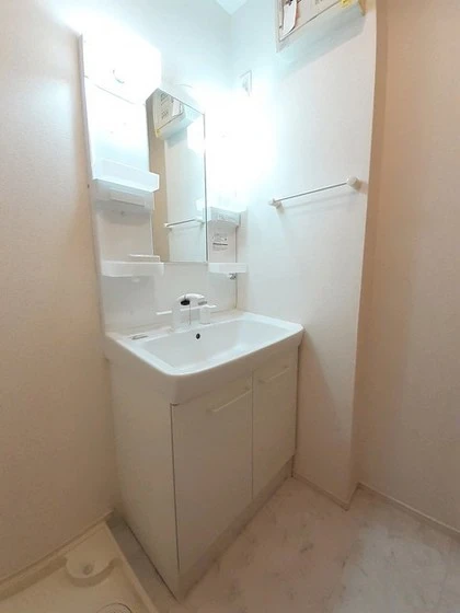 アルモニ-・ウメカ