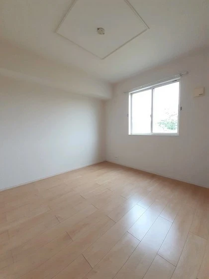 アルモニ-・ウメカ