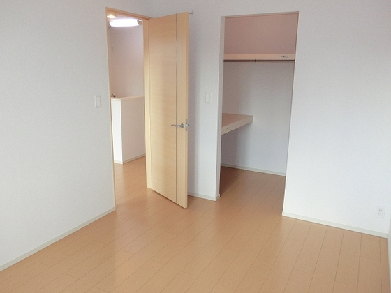 アルモニ-・ウメカ