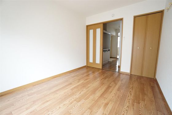 ツインコーポラスB