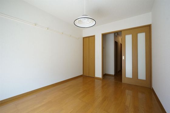 ツインコーポラスB