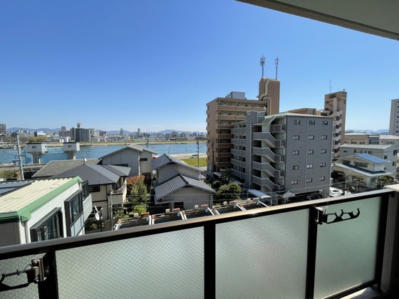 フェリシア西広島駅前