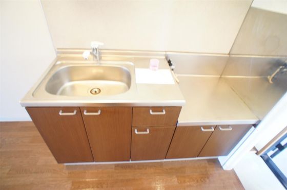 エスポワール千草 B