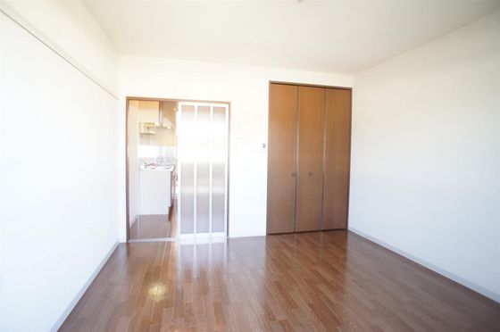 エスポワール千草 B