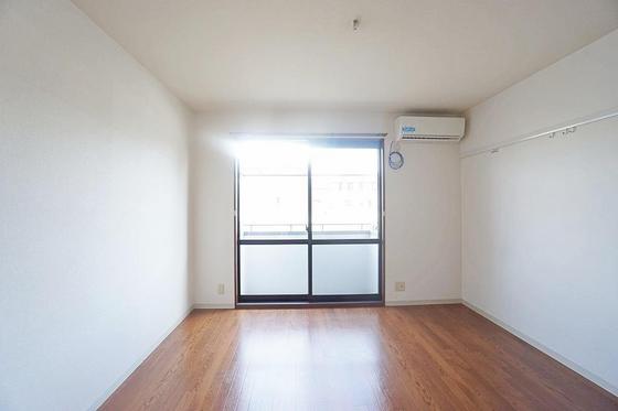 エスポワール千草 B