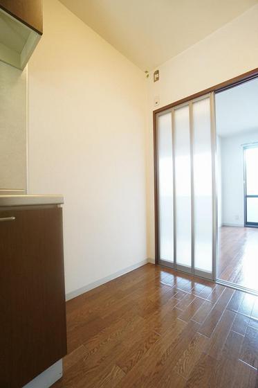 エスポワール千草 B