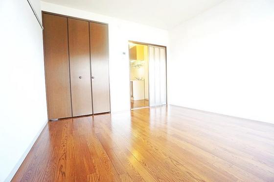 エスポワール千草 B