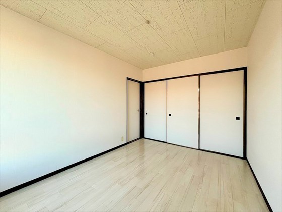 ファーム・ヴィレッジ B