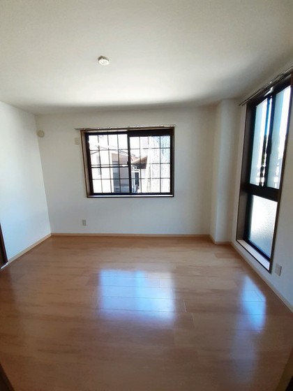 リバーサイド F.M