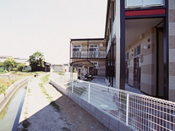 レオパレス高島