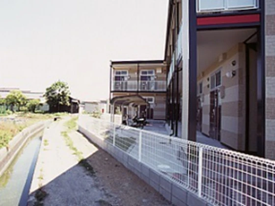 レオパレス高島