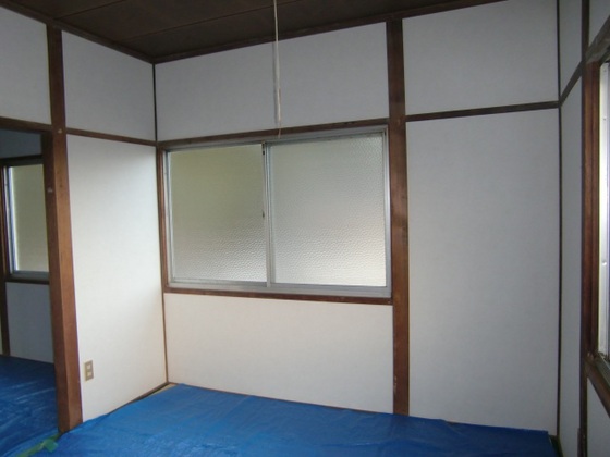 尾長東アパート東側