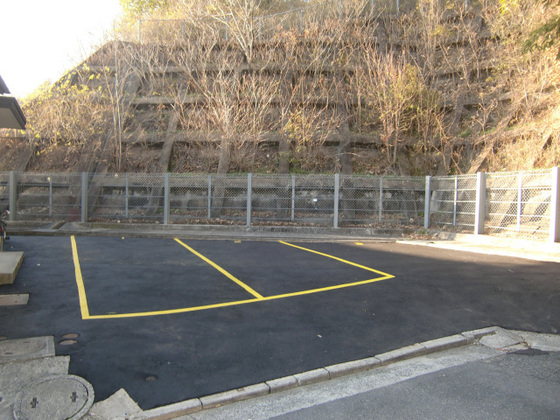 尾長東アパート東側