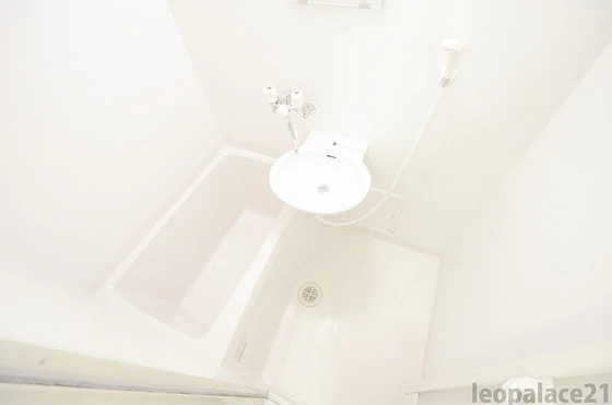 レオパレスアモーレ