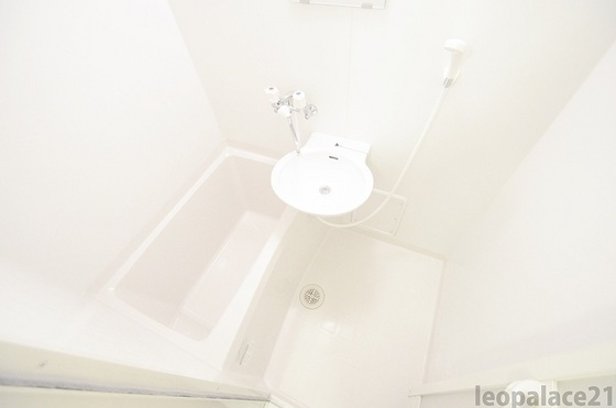 レオパレスアモーレ