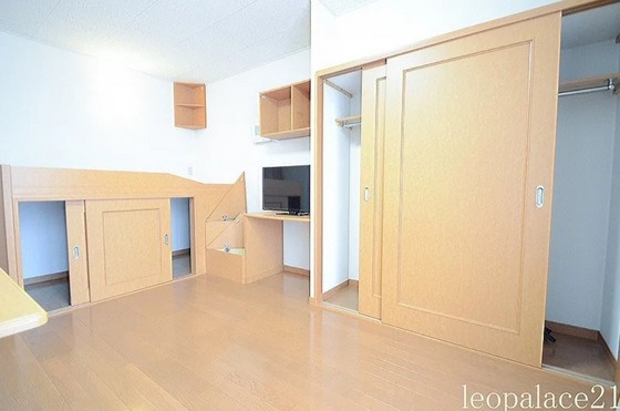 レオパレスアモーレ