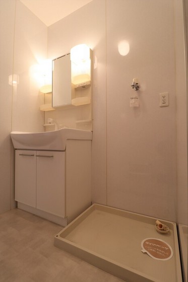 リバーパレス B棟