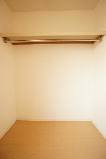 リバーパレス B棟