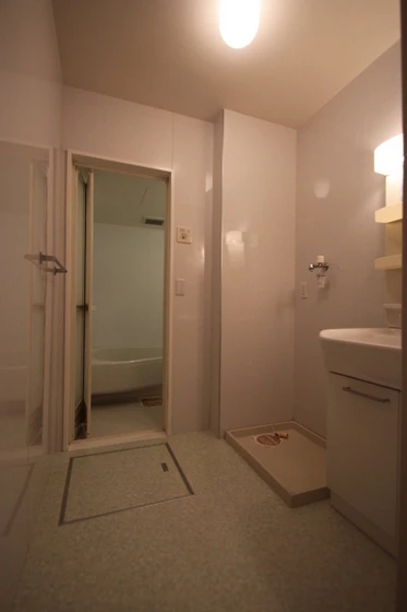 リバーパレス B棟