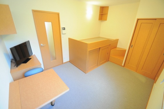 レオパレスロッソ