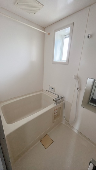 センスフルタウン西王寺Ⅱ-C