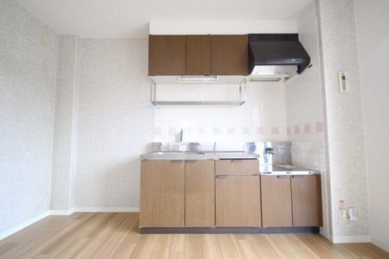 ガーデンハイツ福島D棟