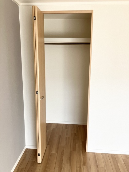 プレジール三宅 A棟