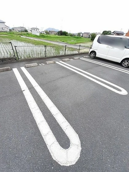 ブリーゼ イズミ B棟