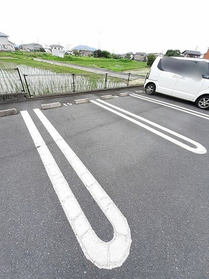 ブリーゼ イズミ B棟