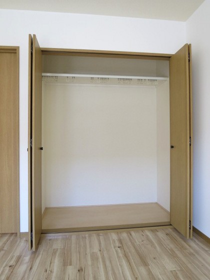 ダンディライオン西市 B