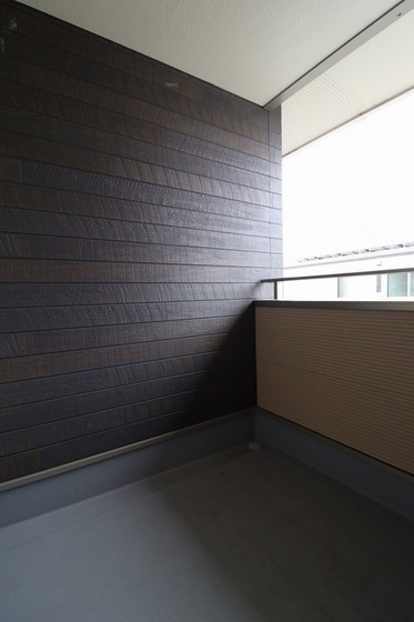 メゾネット八幡 A棟