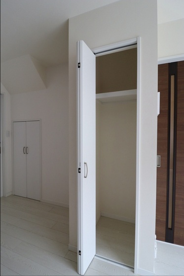 メゾネット八幡 A棟