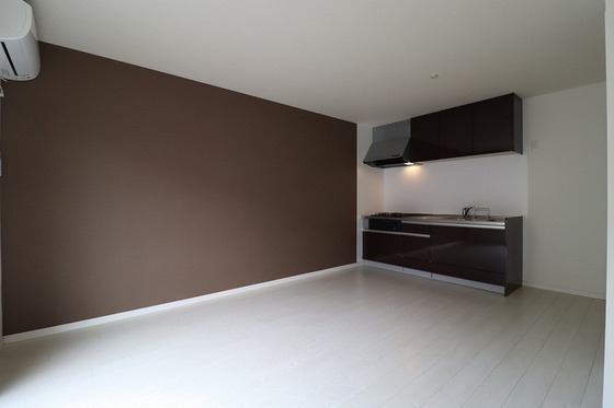 メゾネット八幡 A棟