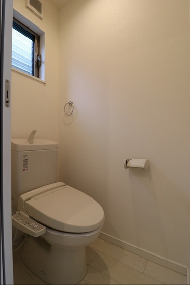 メゾネット八幡 A棟