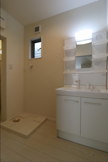 メゾネット八幡 A棟