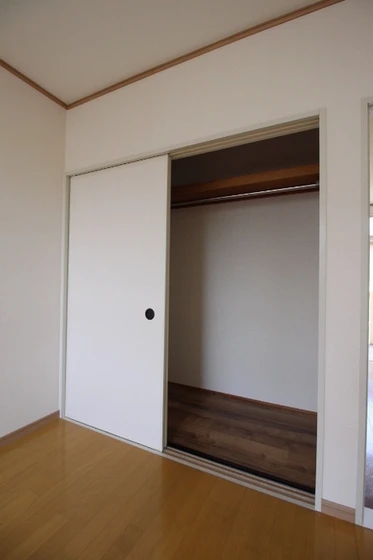 サンシャイン雄町 B棟