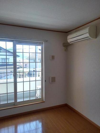 シャルム・アベニール 壱番館