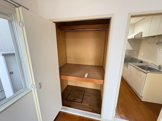 ウエストヒルズB