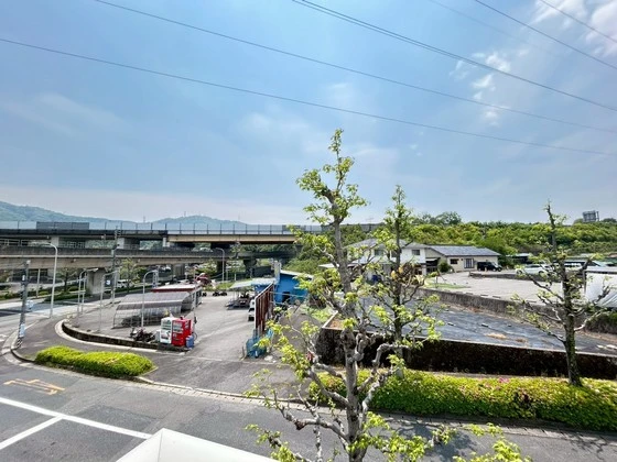 ウエストヒルズD