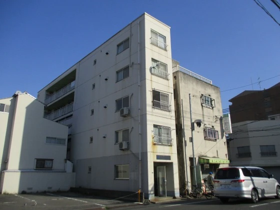 プレアール岡山医大東