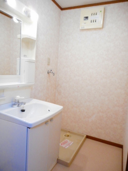 ファミール彦崎