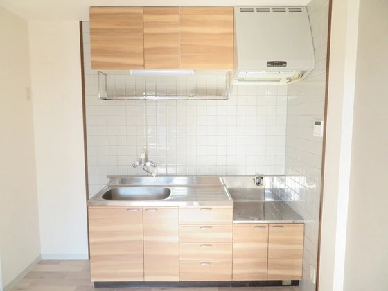 ニューエクセル三宅 E