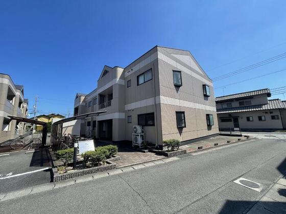 ニューエクセル三宅 E