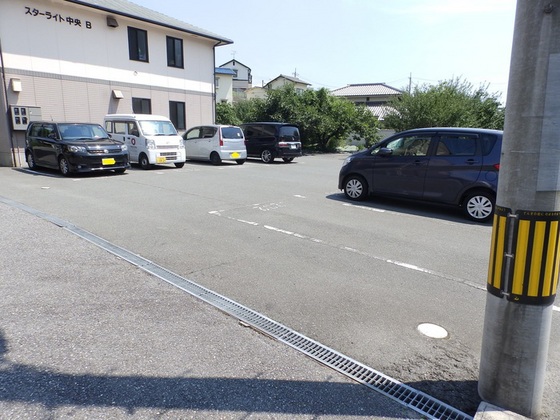 スターライト中央 C棟