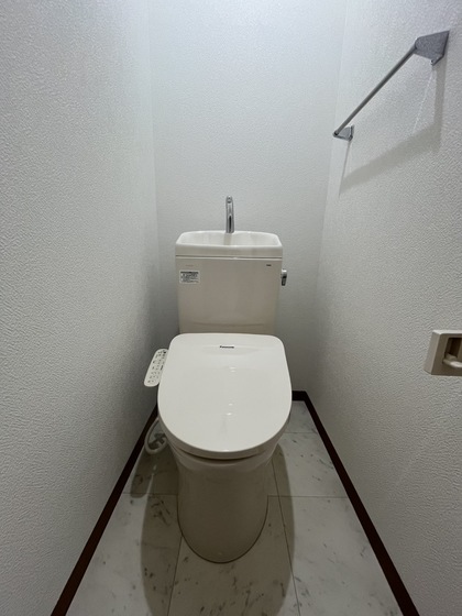 エスパース広電本社前