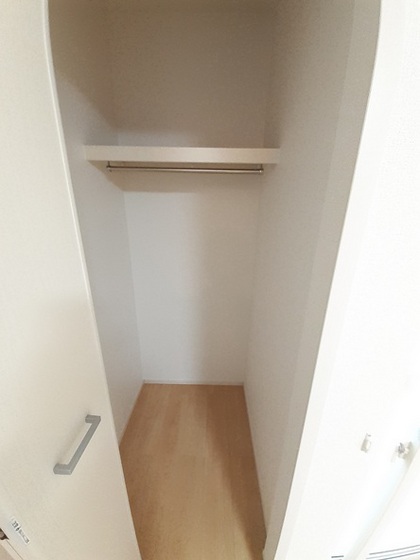 ウエストウイング