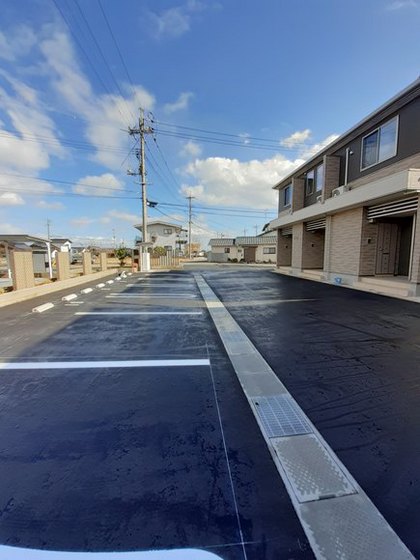 ウエストウイング