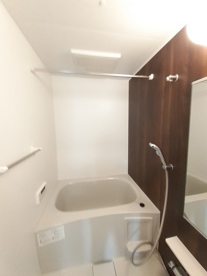 ウエストウイング