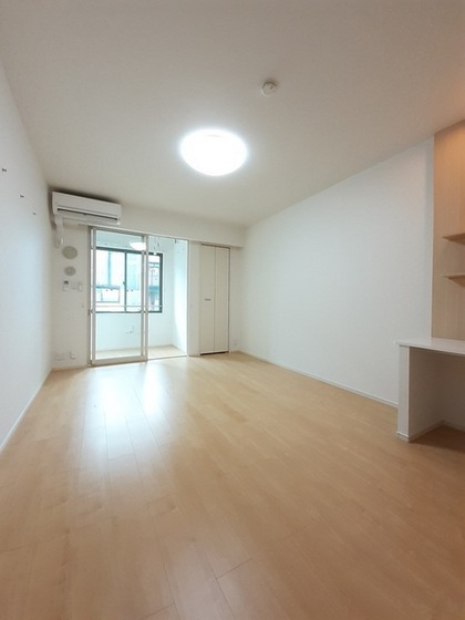 ウエストウイング